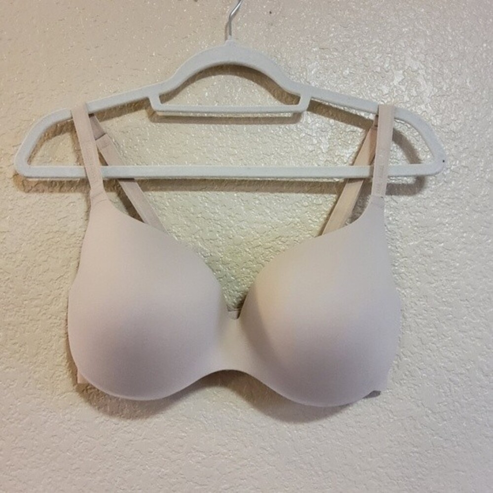Maidenform Comfort Devotion Dreamwire Back Smoothing Full Coverage Bra 40C
